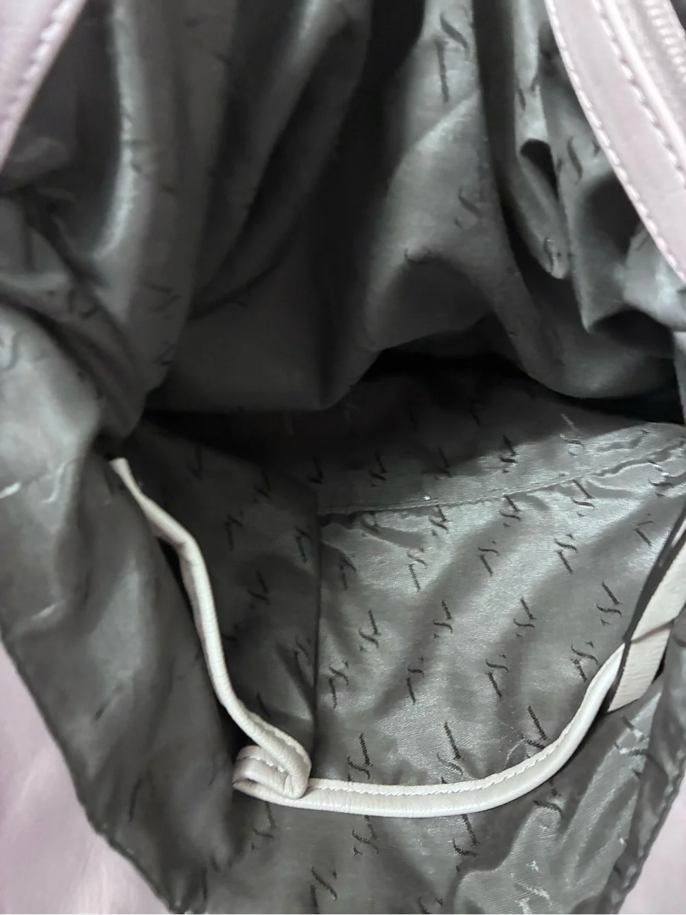 VS  Gray Vegan Leather Tote with Chain-Link Straps